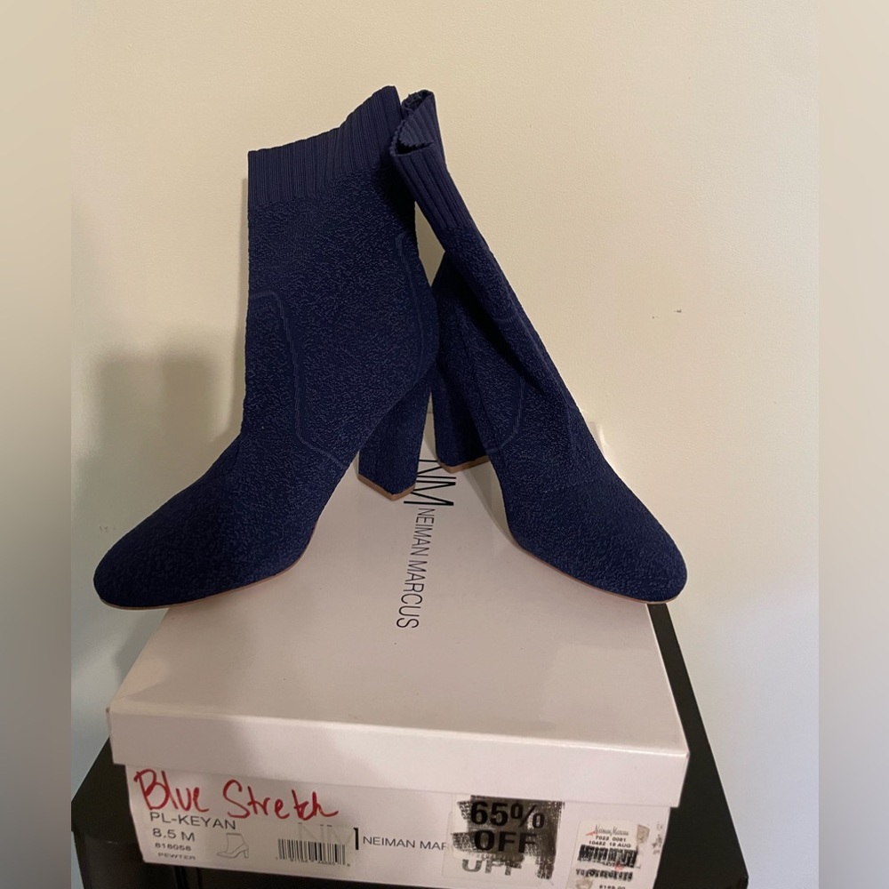 New Charles David stretch fabric booties, blue size 8